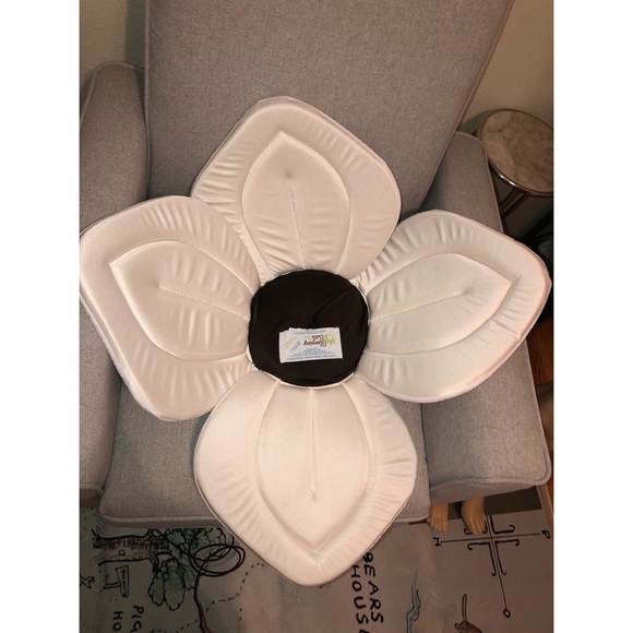 Blooming Bath Lotus Yellow + White - Picture 8 of 10